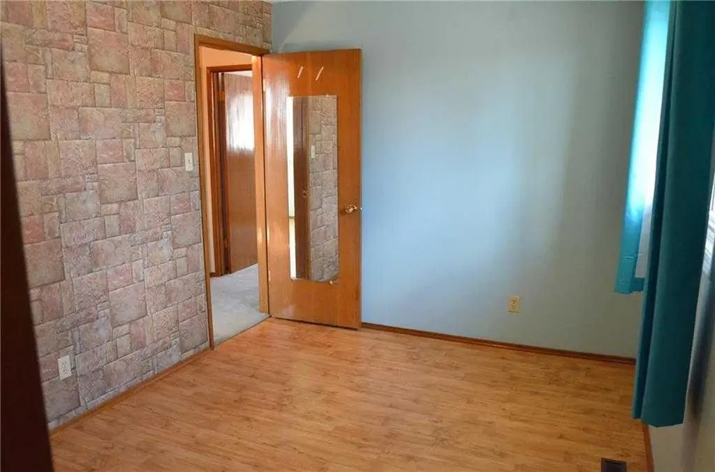 3711 Beaver Road NW Calgary AB T2L 1W9