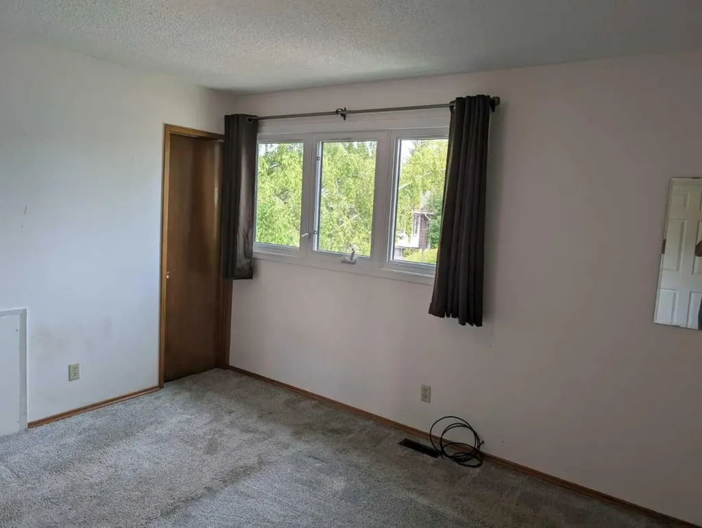 3711 Beaver Road NW Calgary AB T2L 1W9