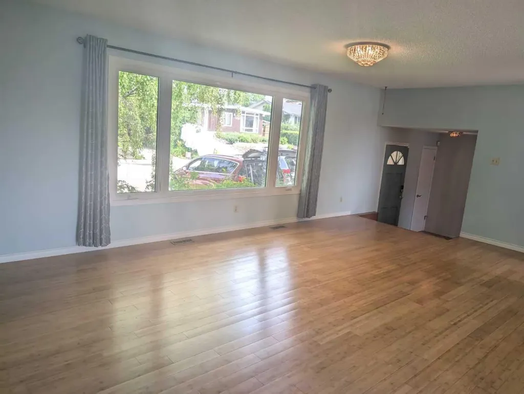 3711 Beaver Road NW Calgary AB T2L 1W9