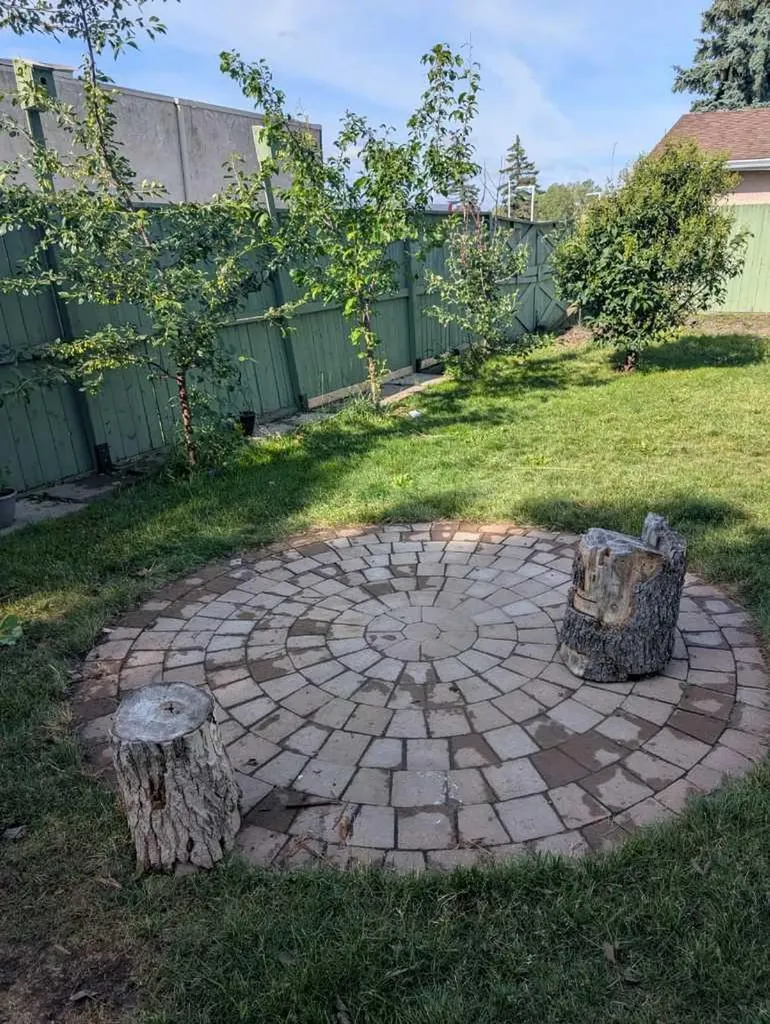 3711 Beaver Road NW Calgary AB T2L 1W9