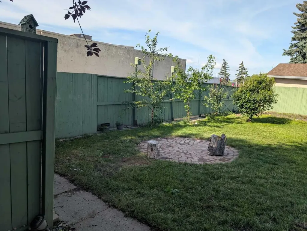 3711 Beaver Road NW Calgary AB T2L 1W9