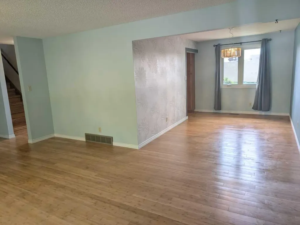 3711 Beaver Road NW Calgary AB T2L 1W9