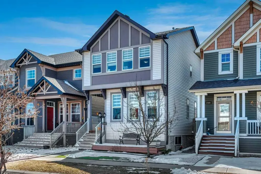 1721 New Brighton Drive SE Calgary AB T2Z 0T9