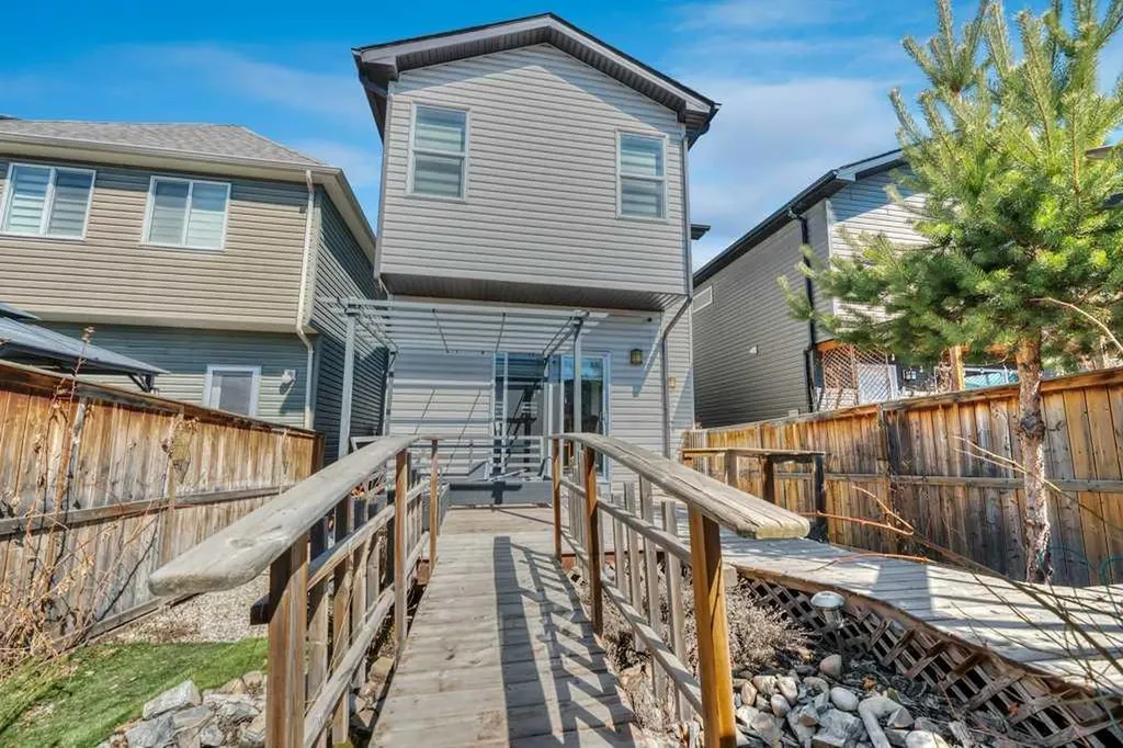1721 New Brighton Drive SE Calgary AB T2Z 0T9