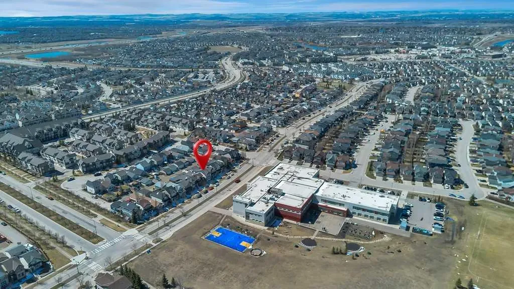 1721 New Brighton Drive SE Calgary AB T2Z 0T9