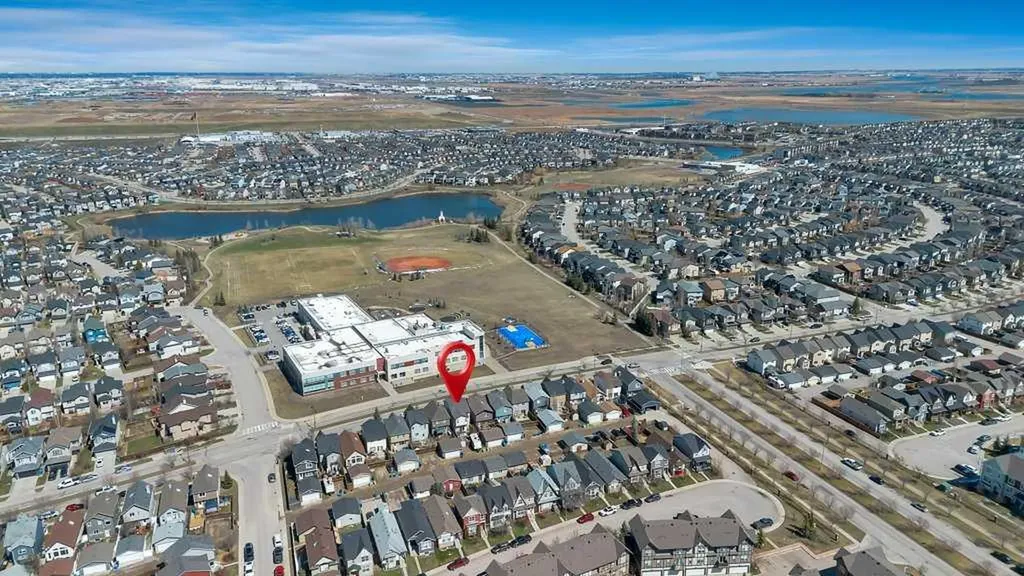 1721 New Brighton Drive SE Calgary AB T2Z 0T9