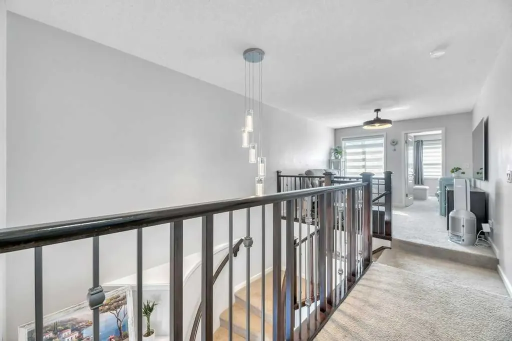 1721 New Brighton Drive SE Calgary AB T2Z 0T9