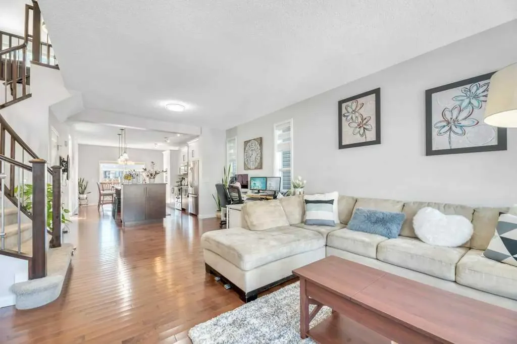 1721 New Brighton Drive SE Calgary AB T2Z 0T9