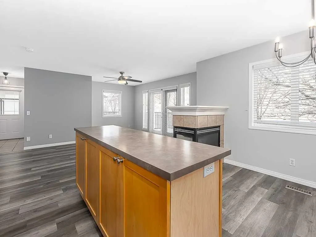 172 Simcoe Place SW Calgary AB T3H 4T7