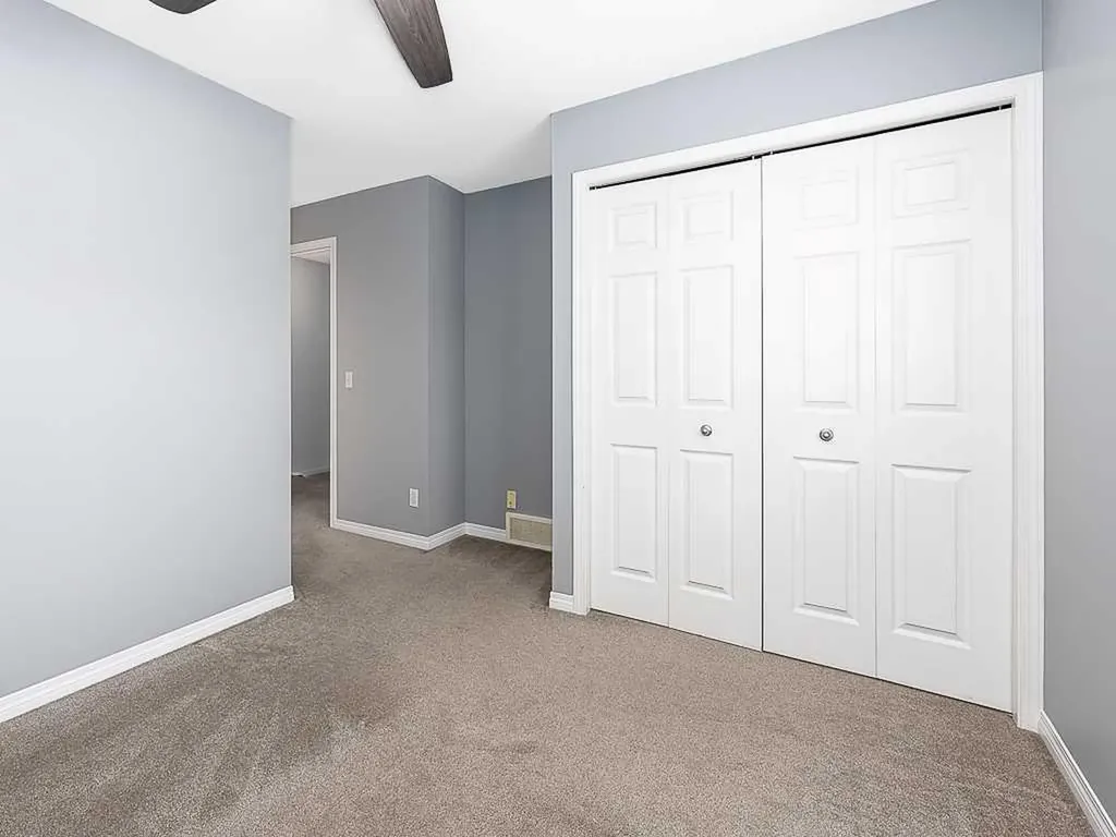 172 Simcoe Place SW Calgary AB T3H 4T7