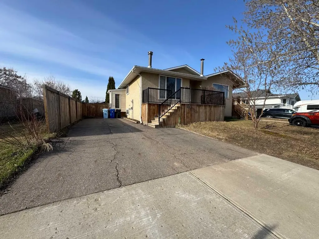 164 Wolverine Drive Fort Mcmurray AB T9H4L7