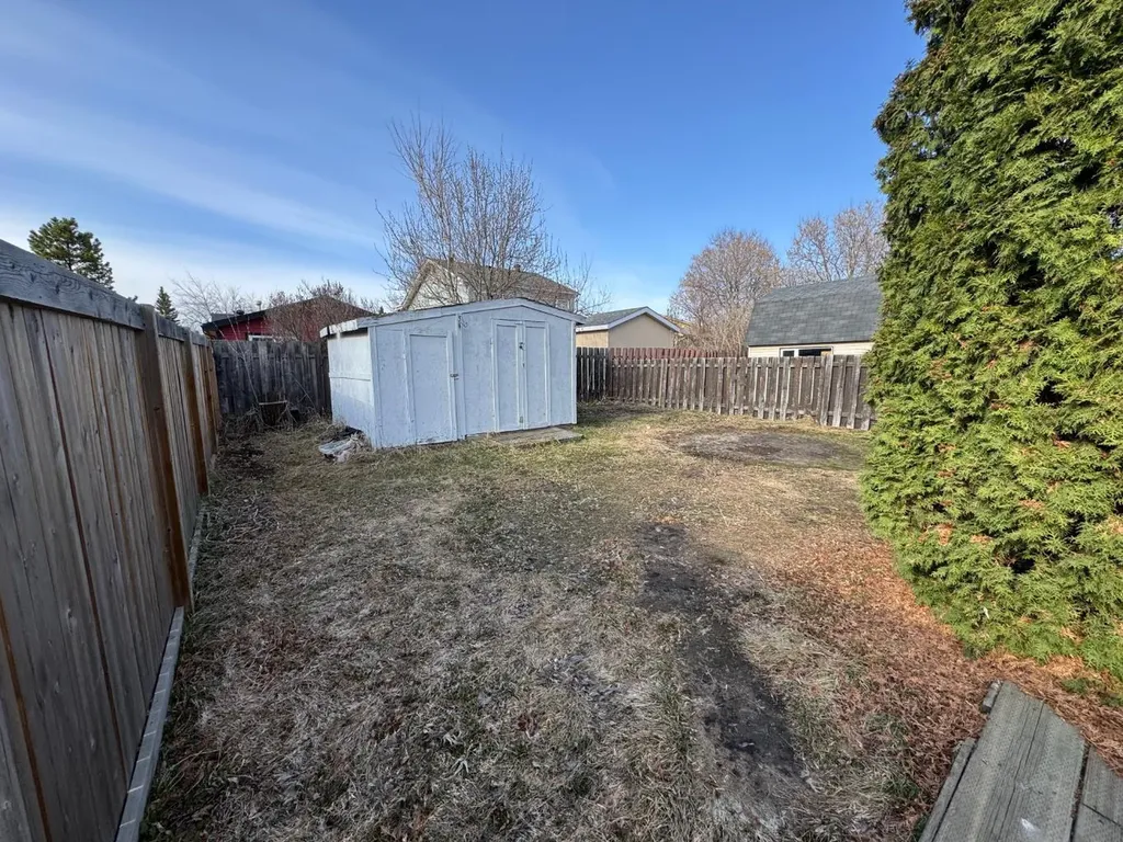164 Wolverine Drive Fort Mcmurray AB T9H4L7