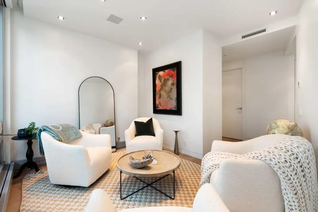 137 26 Avenue SW Calgary AB T2S0M2