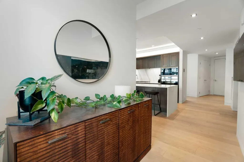 137 26 Avenue SW Calgary AB T2S0M2