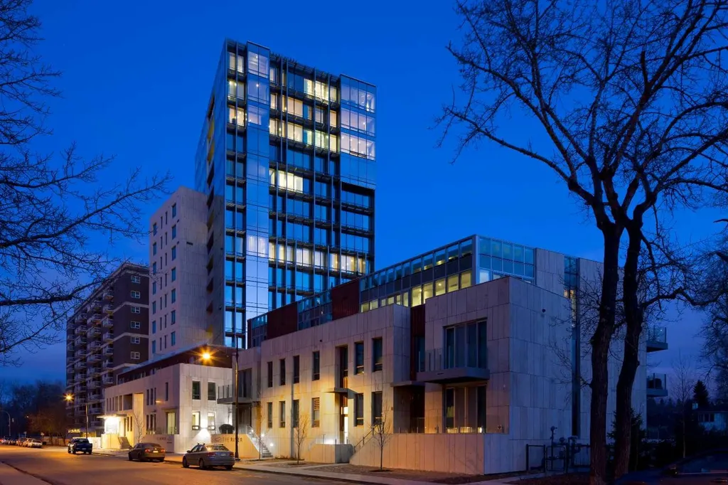 137 26 Avenue SW Calgary AB T2S0M2