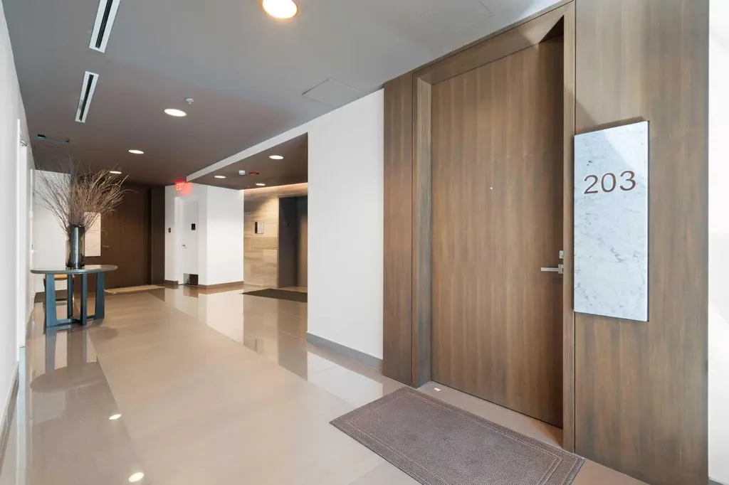 137 26 Avenue SW Calgary AB T2S0M2
