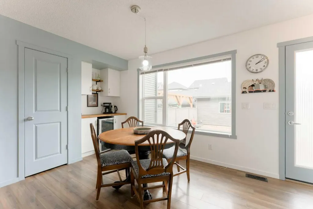 97 Sunvalley Road Cochrane AB T4C 0X7