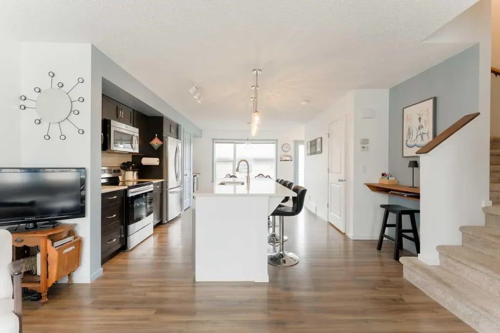 97 Sunvalley Road Cochrane AB T4C 0X7