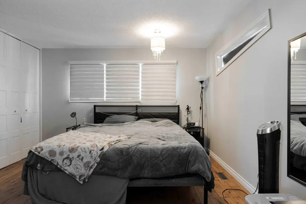 108 Robin Crescent Fort Mcmurray AB T9H 2W3