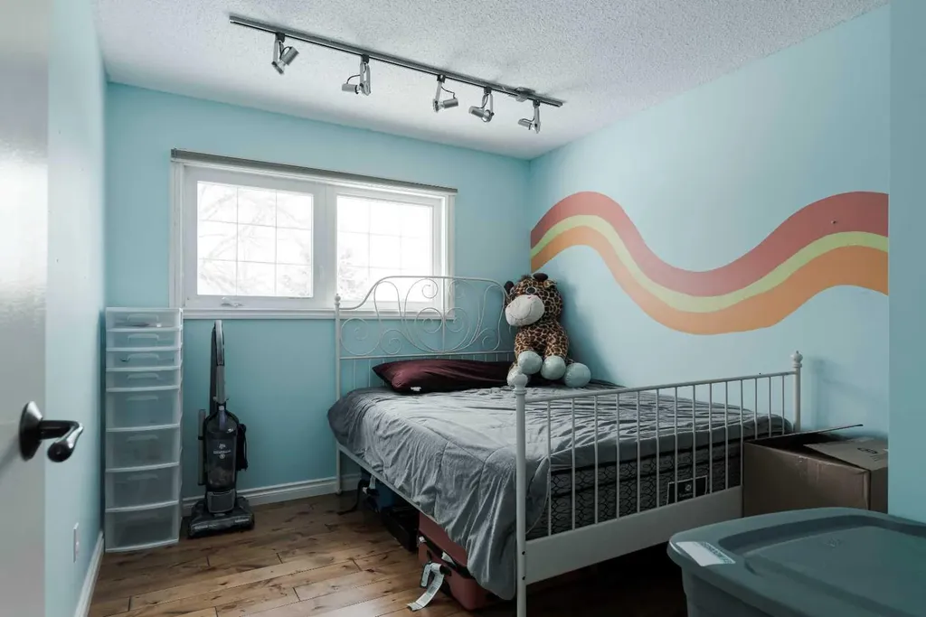 108 Robin Crescent Fort Mcmurray AB T9H 2W3