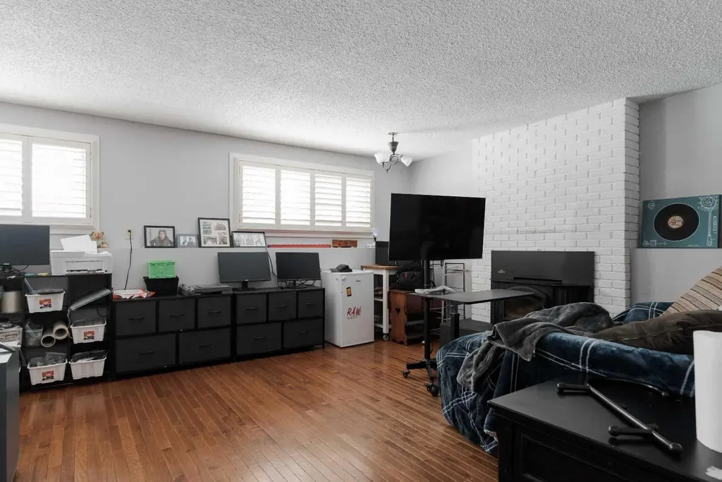 108 Robin Crescent Fort Mcmurray AB T9H 2W3