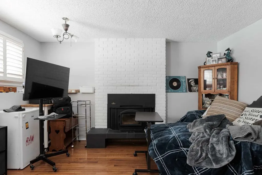 108 Robin Crescent Fort Mcmurray AB T9H 2W3