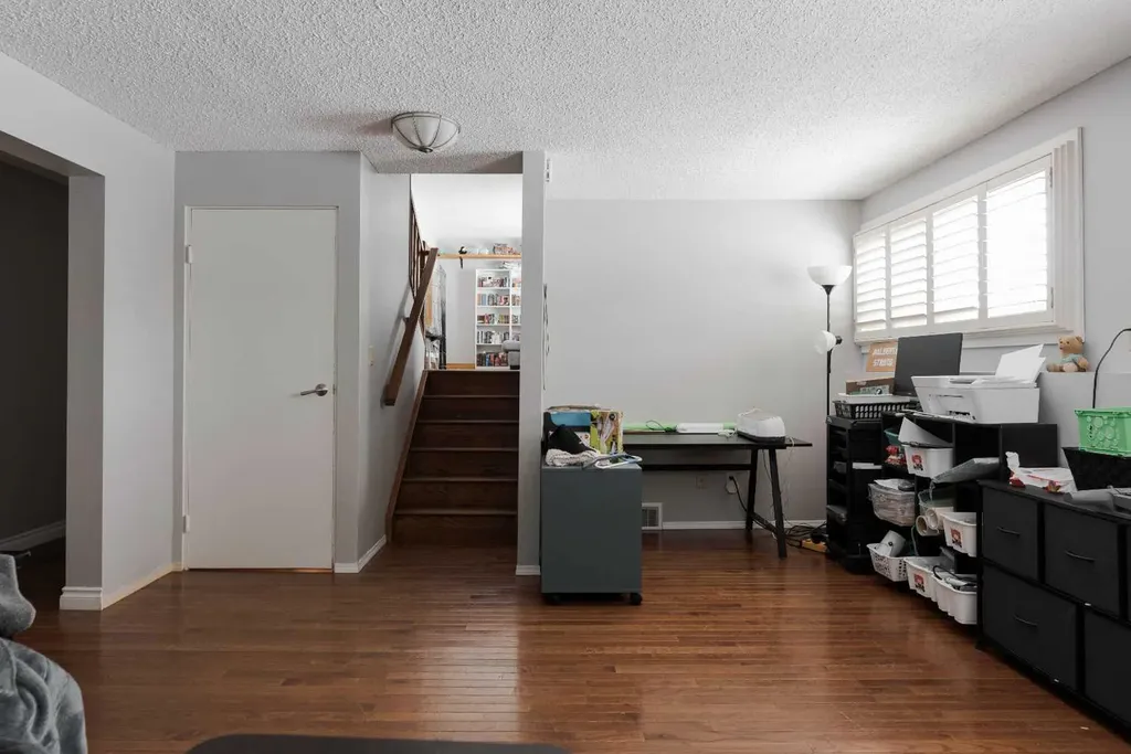 108 Robin Crescent Fort Mcmurray AB T9H 2W3