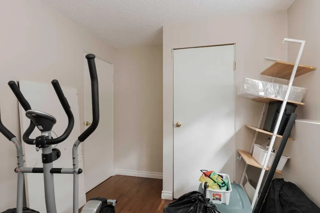 108 Robin Crescent Fort Mcmurray AB T9H 2W3