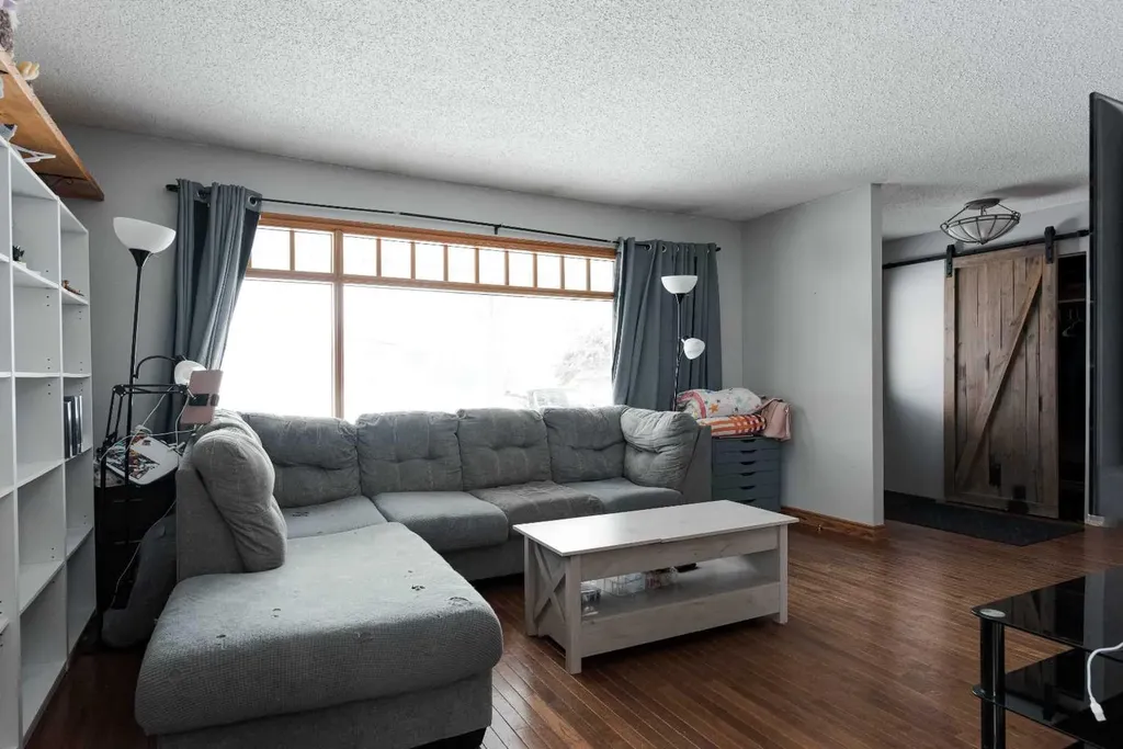 108 Robin Crescent Fort Mcmurray AB T9H 2W3