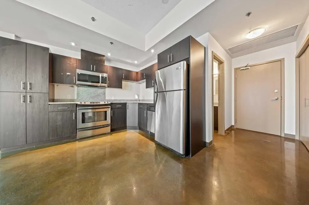 135 13 Avenue SW Calgary AB T2R 0W8
