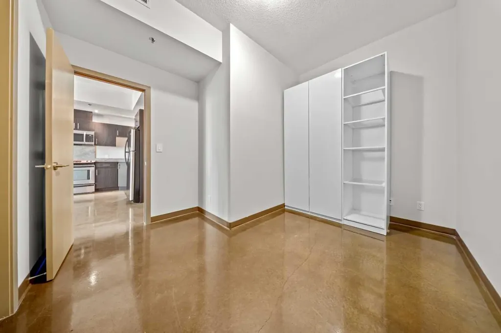 135 13 Avenue SW Calgary AB T2R 0W8
