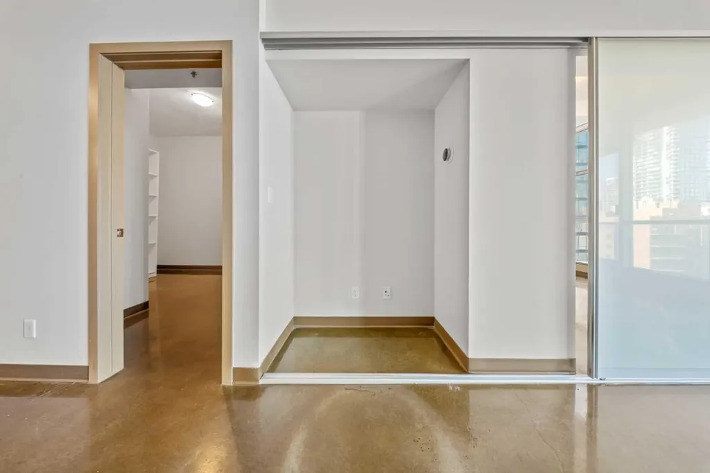 135 13 Avenue SW Calgary AB T2R 0W8