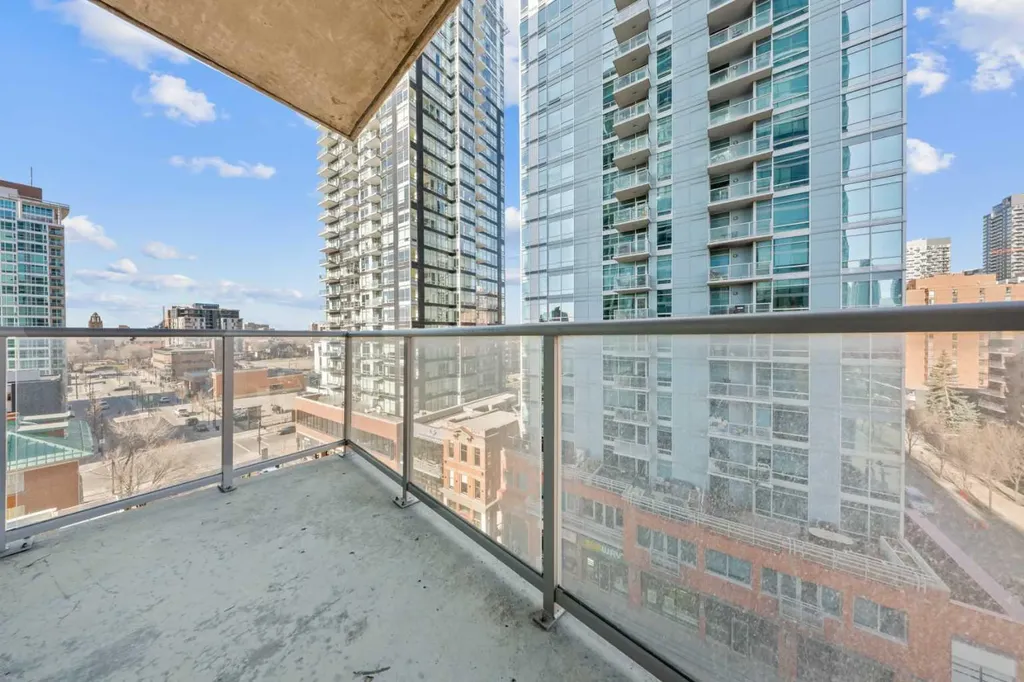 135 13 Avenue SW Calgary AB T2R 0W8