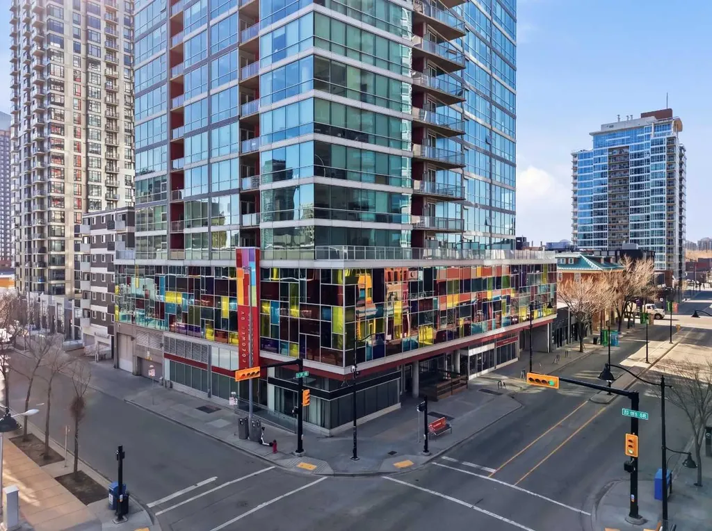 135 13 Avenue SW Calgary AB T2R 0W8