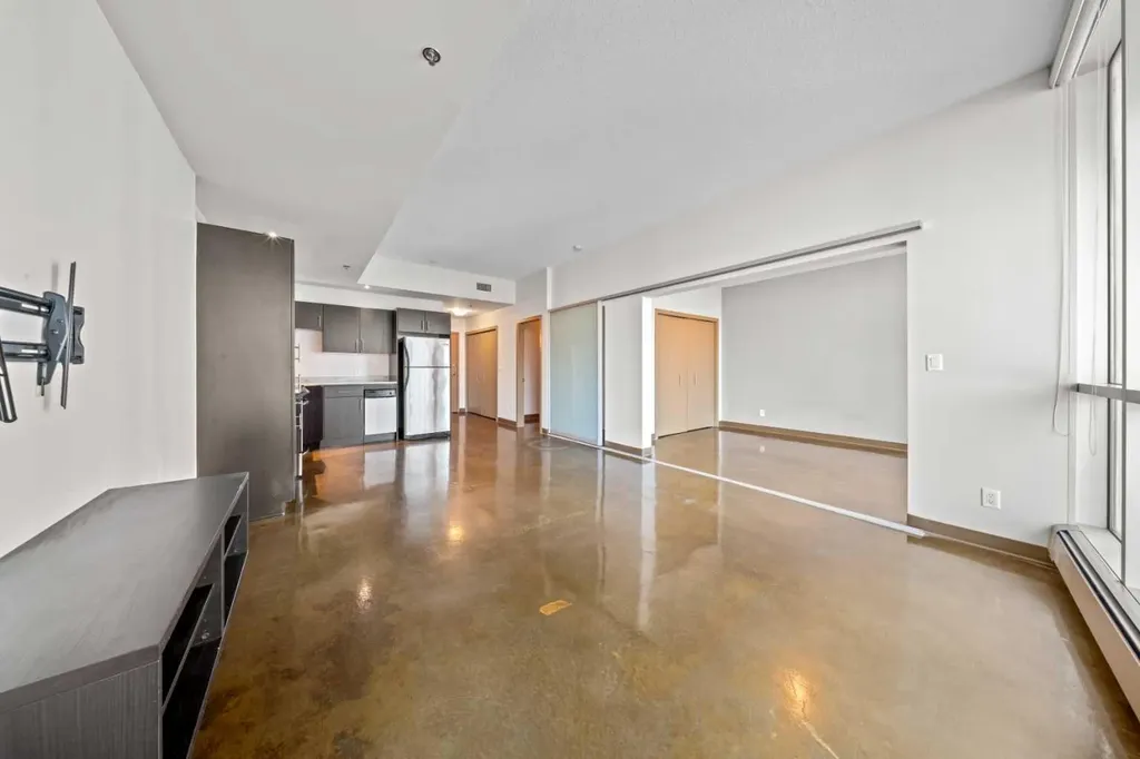 135 13 Avenue SW Calgary AB T2R 0W8