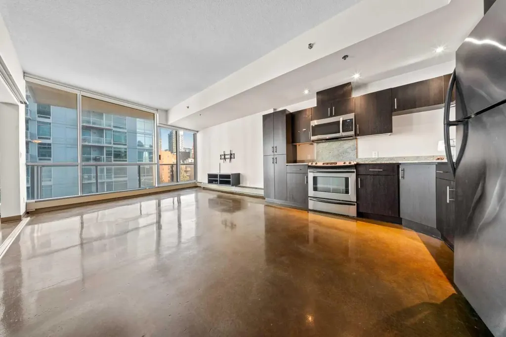 135 13 Avenue SW Calgary AB T2R 0W8