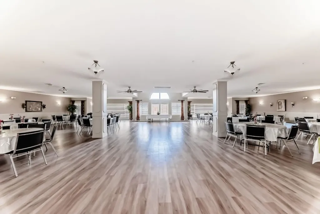 15 Everstone Drive SW Calgary AB T2Y 5B5