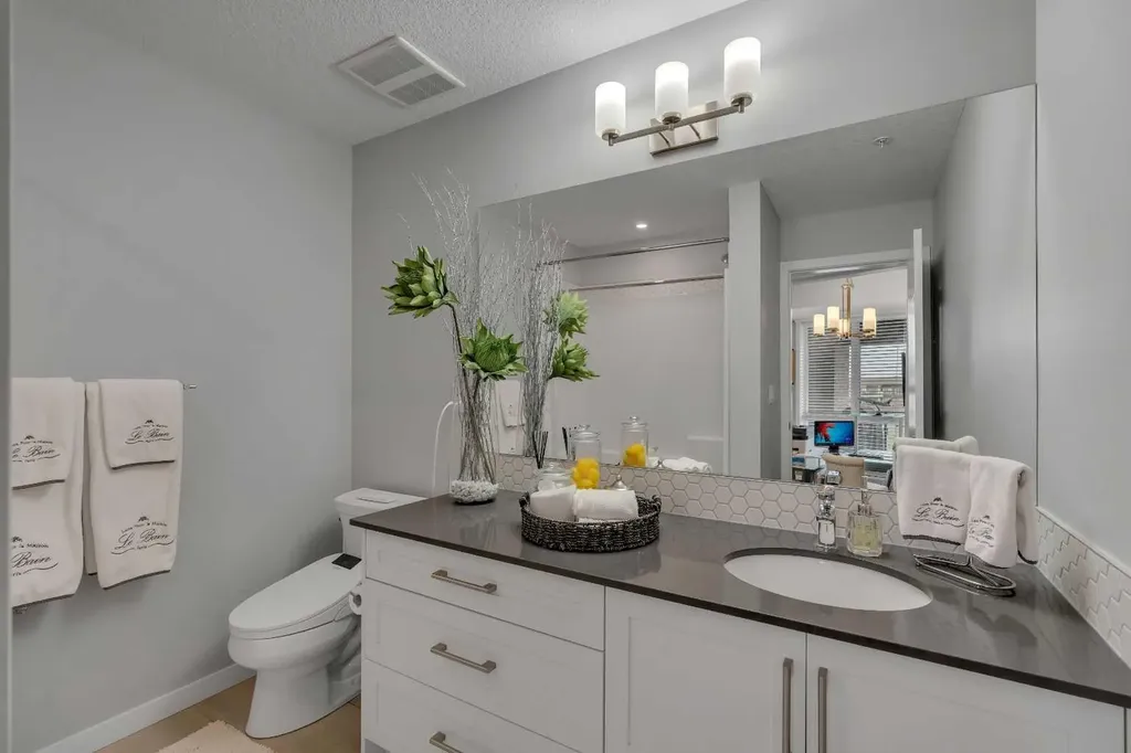 2231 Mahogany Boulevard SE Calgary AB T3M 3E1