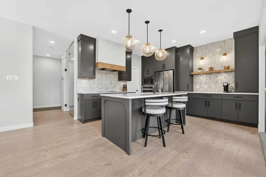 640 Devonia Road W Lethbridge AB T1J 5W3