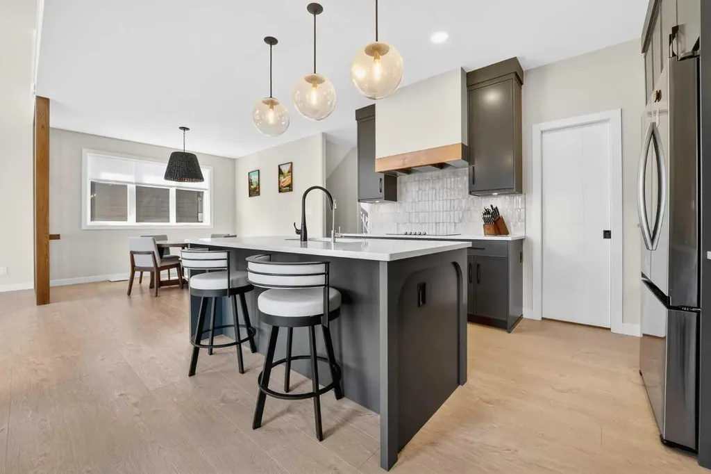 640 Devonia Road W Lethbridge AB T1J 5W3