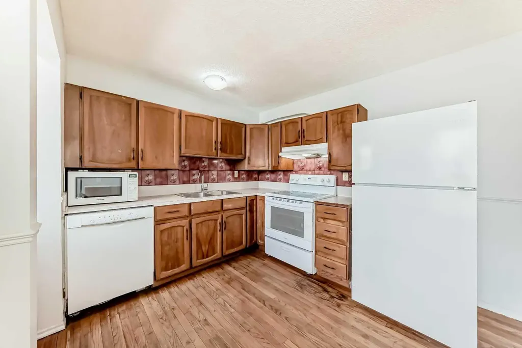 6840 4 Avenue NE Calgary AB T2A 6N3