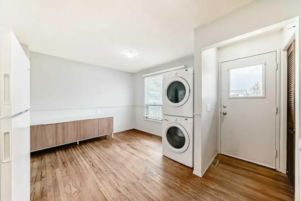 6840 4 Avenue NE Calgary AB T2A 6N3