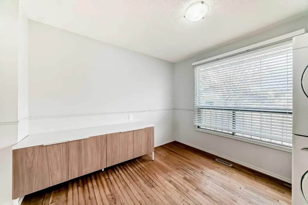 6840 4 Avenue NE Calgary AB T2A 6N3