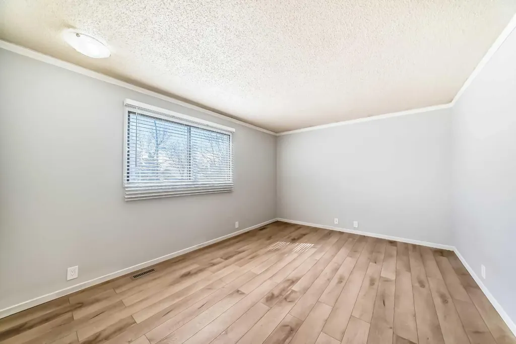 6840 4 Avenue NE Calgary AB T2A 6N3