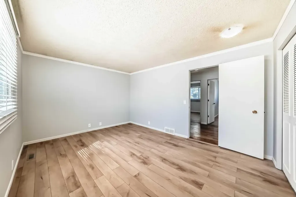6840 4 Avenue NE Calgary AB T2A 6N3