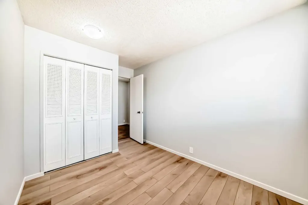 6840 4 Avenue NE Calgary AB T2A 6N3