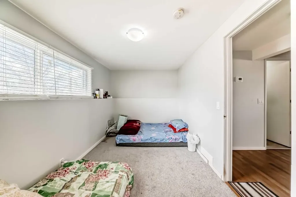 6840 4 Avenue NE Calgary AB T2A 6N3