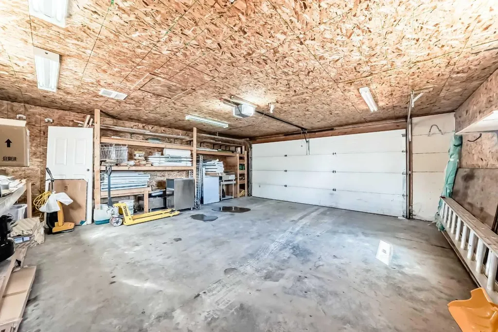 6840 4 Avenue NE Calgary AB T2A 6N3