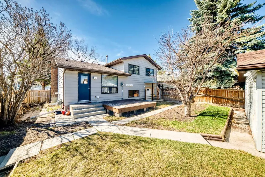 6840 4 Avenue NE Calgary AB T2A 6N3