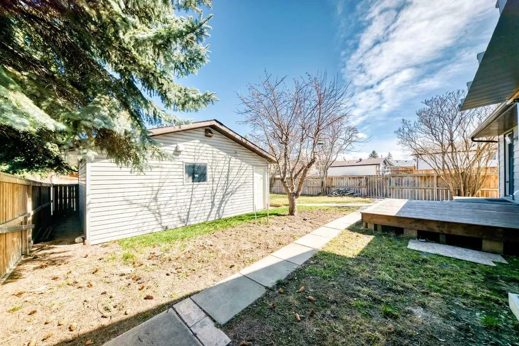 6840 4 Avenue NE Calgary AB T2A 6N3